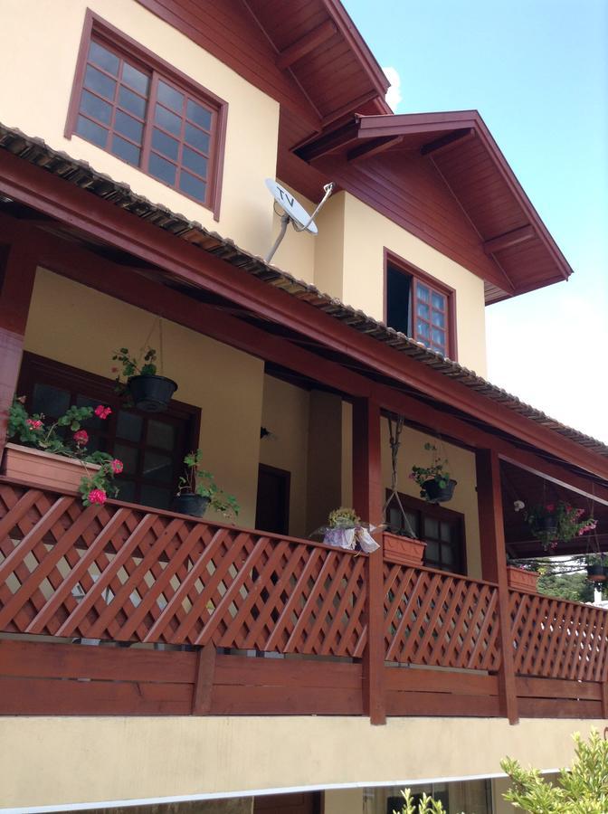 Hospedagem Dona Tania Canela Exterior photo